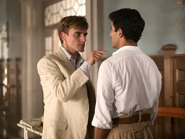 Daniel se enfrenta a Larbi Daniel se enfrenta a Larbi