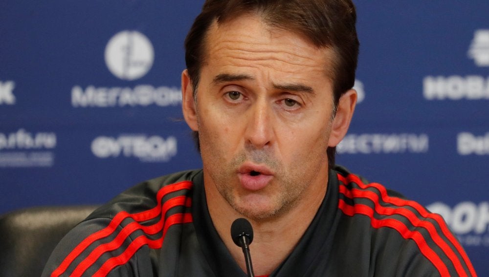 Lopetegui durante la rueda de prensa previa al Rusia-España