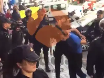 Investigan si el padre que degolló a su hija de dos años en Alzira lo hizo por "venganza" a la madre Investigan si el padre que degolló a su hija de dos años en Alzira lo hizo por "venganza" a la madre