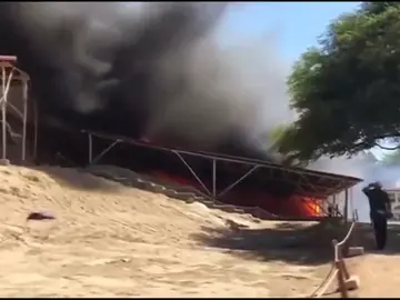 Milenario complejo arqueológico peruano queda completamente destruido por un incendio Milenario complejo arqueológico peruano queda completamente destruido por un incendio