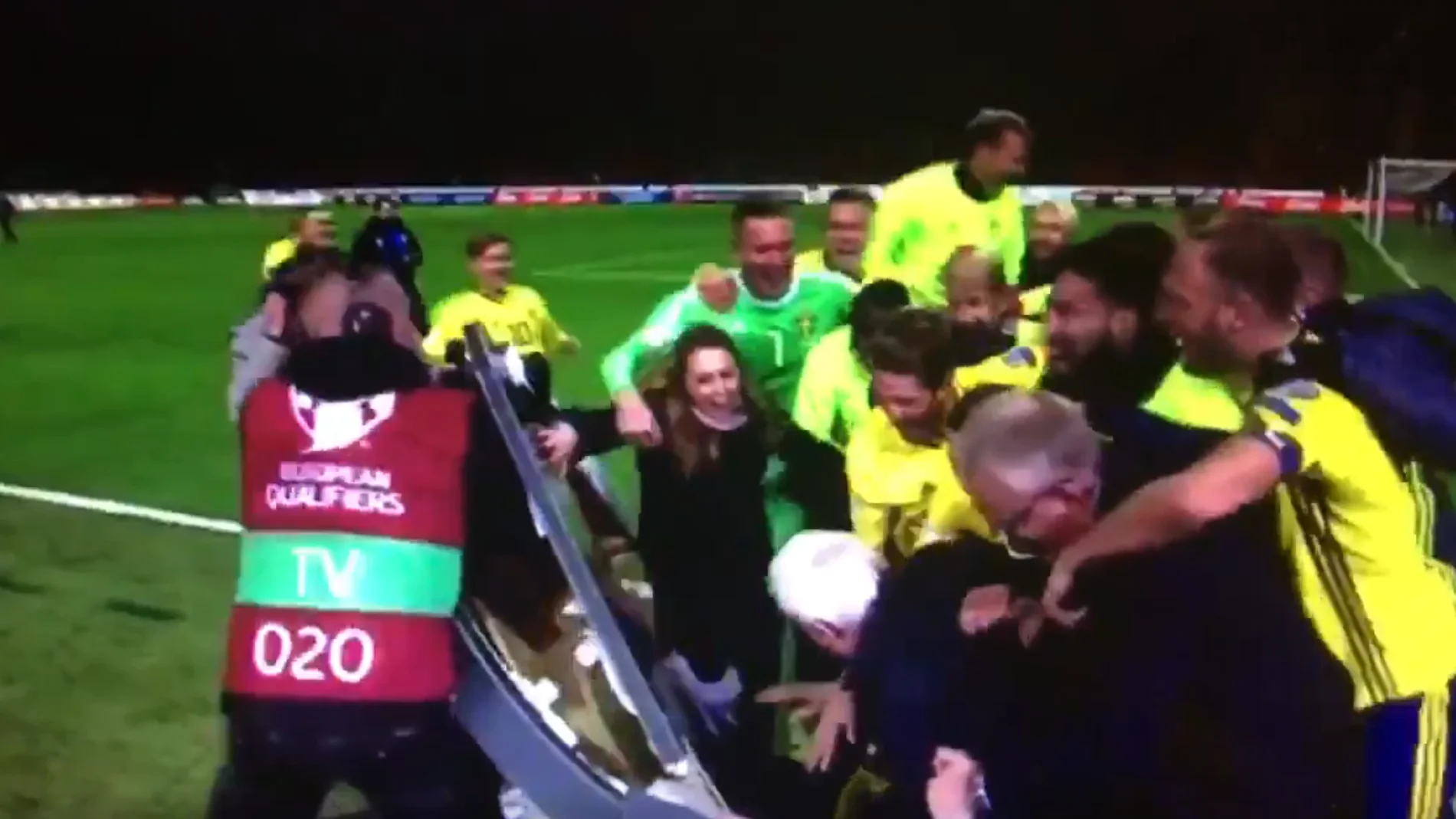 Los suecos arrasan un plató de televisión Los suecos arrasan un plató de televisión