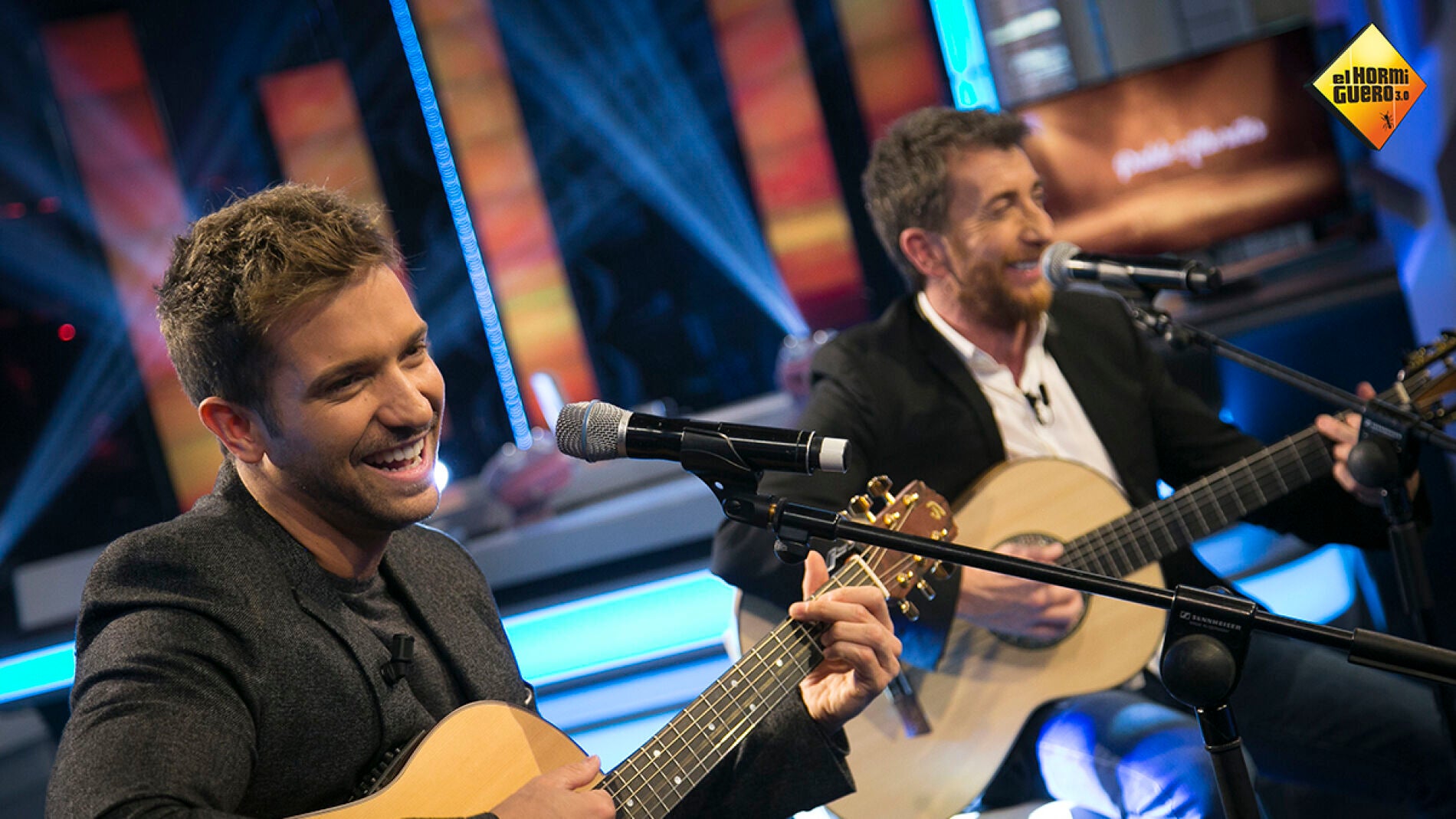Pablo Alborán y Motos superan su reto cantando a dúo en 'El Hormiguero 3.0'