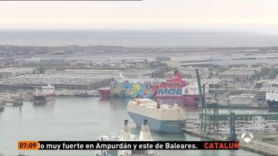 Los policías y guardias civiles alojados en el conocido como 'barco de Piolín' serán trasladados a otros barcos u hoteles