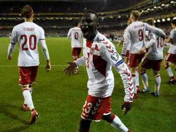 Pione Sisto celebra uno de los goles de Dinamarca Pione Sisto celebra uno de los goles de Dinamarca