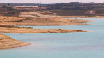 El pantano de La Pedrera, peteneciente a la cuenca hidrográfica del Segura