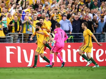 Mile Jedinak celebra uno de sus tres goles ante Honduras Mile Jedinak celebra uno de sus tres goles ante Honduras