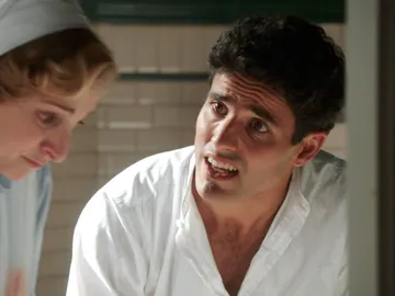 Larbi pide explicaciones a Magdalena por la llegada de Daniel Larbi pide explicaciones a Magdalena por la llegada de Daniel