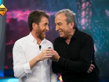 José Luis Perales ayuda a Pablo Motos a regalar 6.000 euros a una seguidora de 'El Hormiguero 3.0' José Luis Perales ayuda a Pablo Motos a regalar 6.000 euros a una seguidora de 'El Hormiguero 3.0'