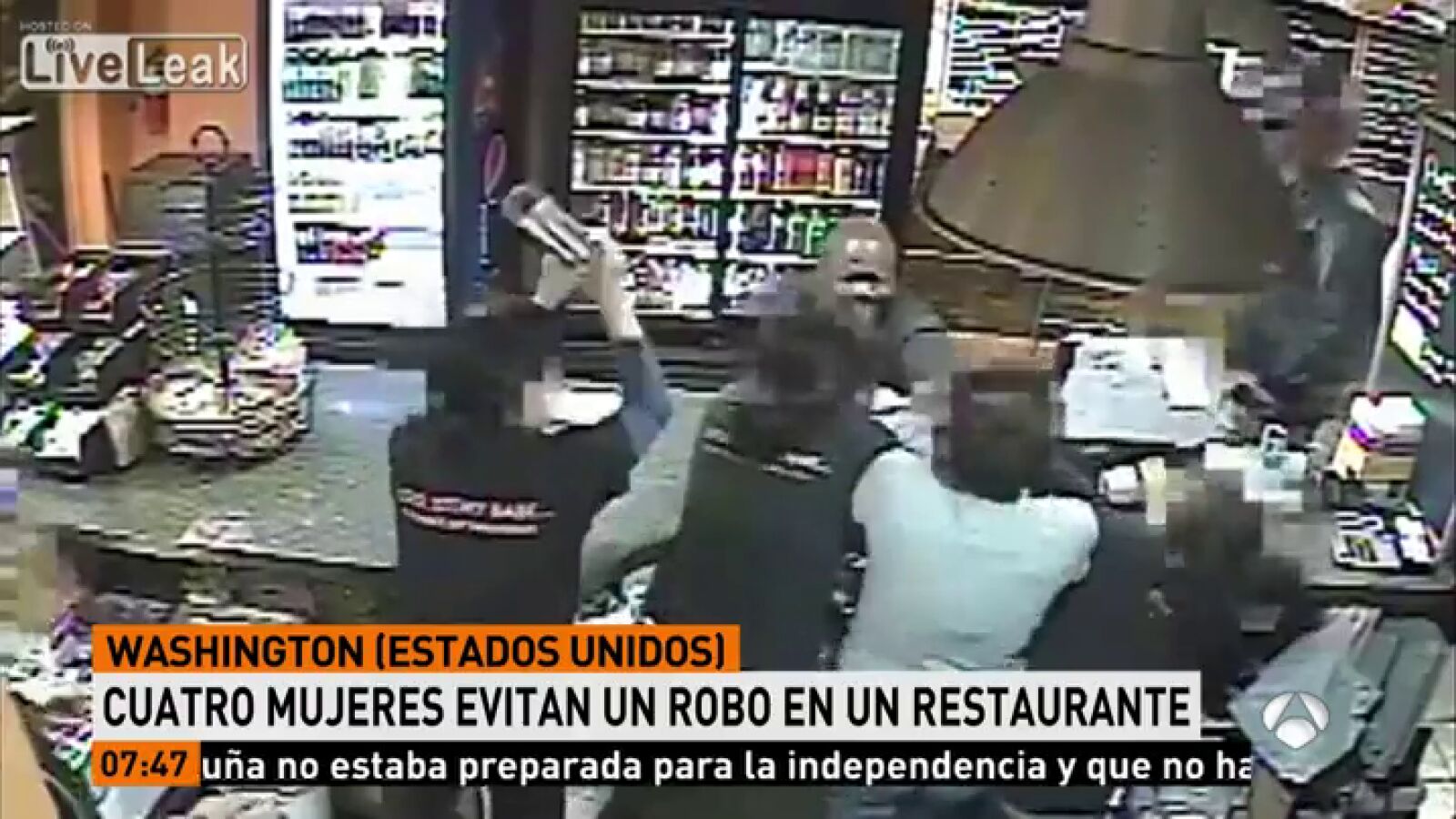 Cuatro empleadas de un restaurante de Washington consiguen frenar a un ladrón que quería llevarse la caja