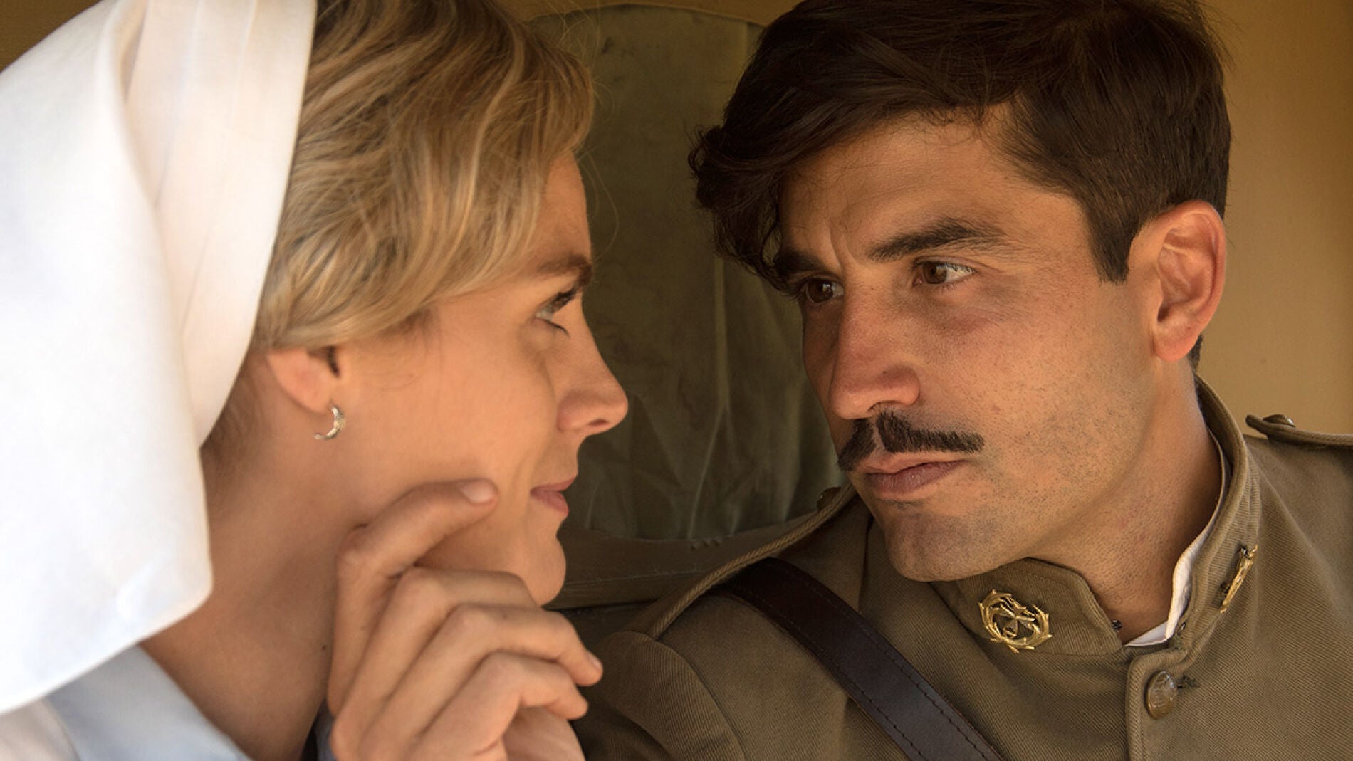 Fidel enga&ntilde;a a Julia para verse a solas en un encuentro que cambiar&aacute; sus vidas