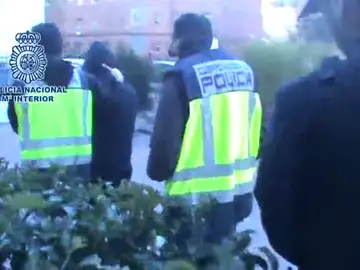 Detenidos 21 jóvenes por los altercados del día de la Fiesta Nacional en Barcelona Detenidos 21 jóvenes por los altercados del día de la Fiesta Nacional en Barcelona