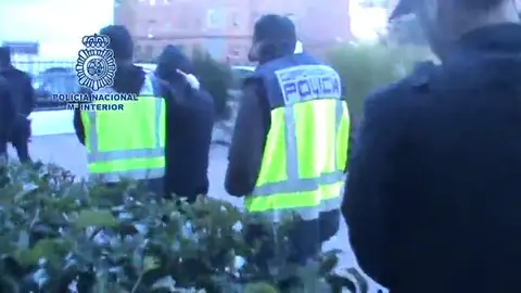 Detenidos 21 jóvenes por los altercados del día de la Fiesta Nacional en Barcelona Detenidos 21 jóvenes por los altercados del día de la Fiesta Nacional en Barcelona