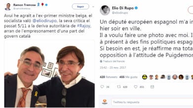 Di Rupo acusa a un eurodiputado del PDeCAT de hacerse un 'selfi' con él y utilizarlo con 
