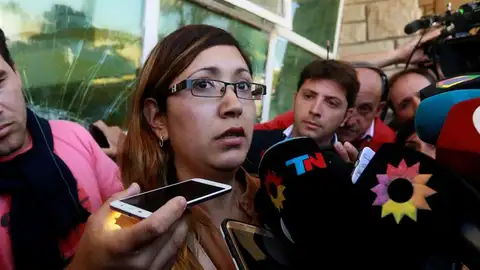 Itatí Leguizamón, esposa de uno de los tripulantes del submarino desaparecido Itatí Leguizamón, esposa de uno de los tripulantes del submarino desaparecido