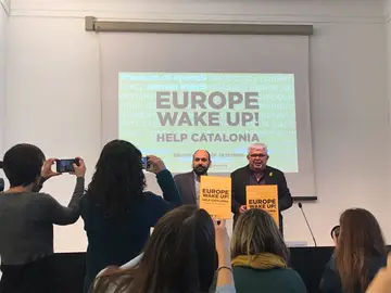 Presentación del cartel para la manifestación del 7-D Presentación del cartel para la manifestación del 7-D