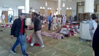 Al menos 200 muertos y 120 heridos en un ataque en una mezquita en el Sinaí egipcio