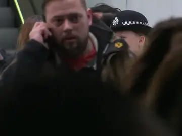 Evacuadas dos estaciones de metro en Londres por un "incidente con un cliente" Evacuadas dos estaciones de metro en Londres por un "incidente con un cliente"