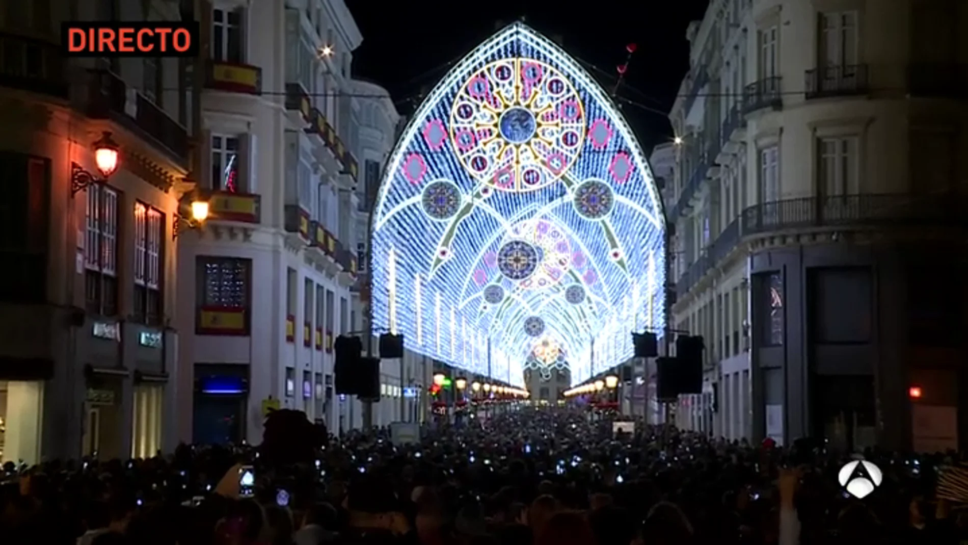 La calle Larios enciende la Navidad en Málaga La calle Larios enciende la Navidad en Málaga