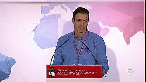 Pedro Sánchez cuestiona a las "izquierdas que se subordinan al independentismo" Pedro Sánchez cuestiona a las "izquierdas que se subordinan al independentismo"