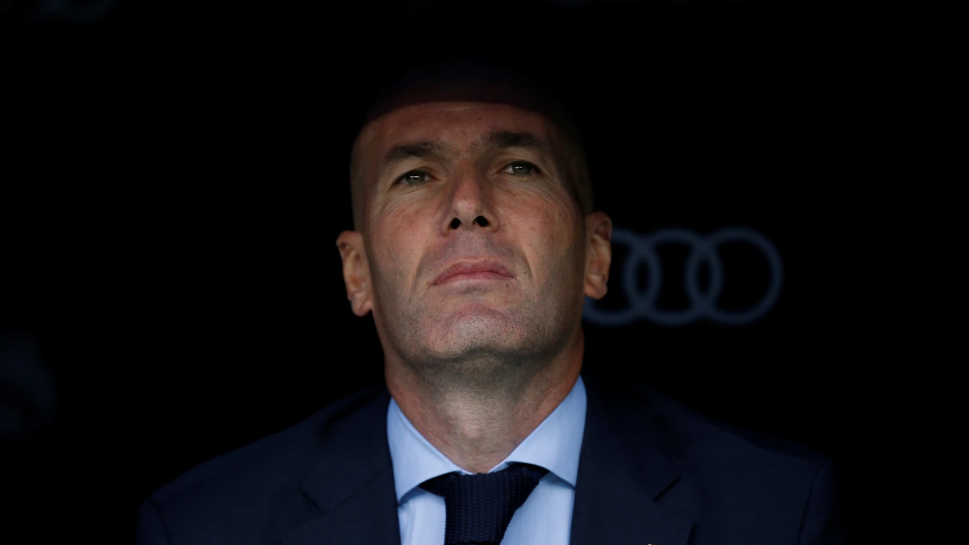 Zidane, durante el partido contra el Málaga Zidane, durante el partido contra el Málaga