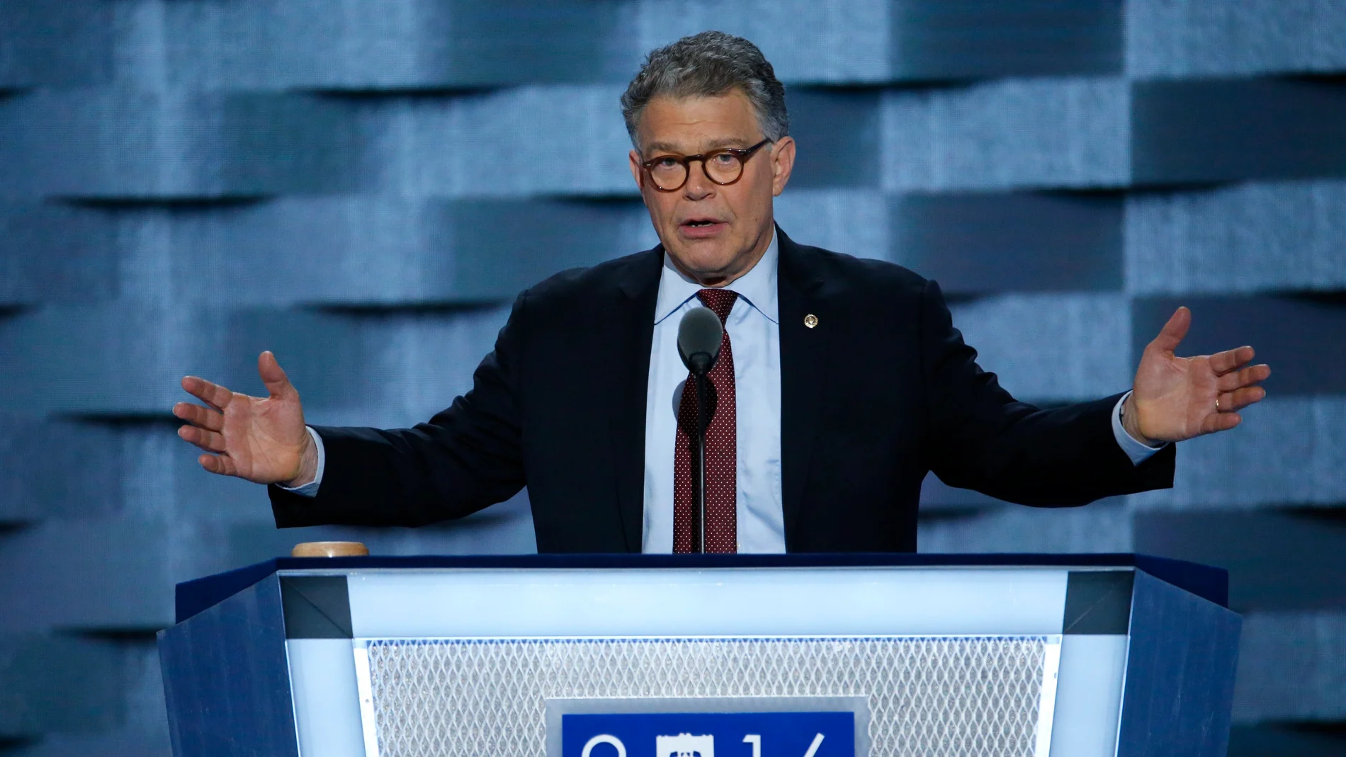 El senador demócrata Al Franken El senador demócrata Al Franken