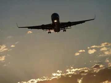 Avión volando Avión volando