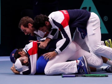 El equipo de Francia celebra su triunfo en la Copa Davis