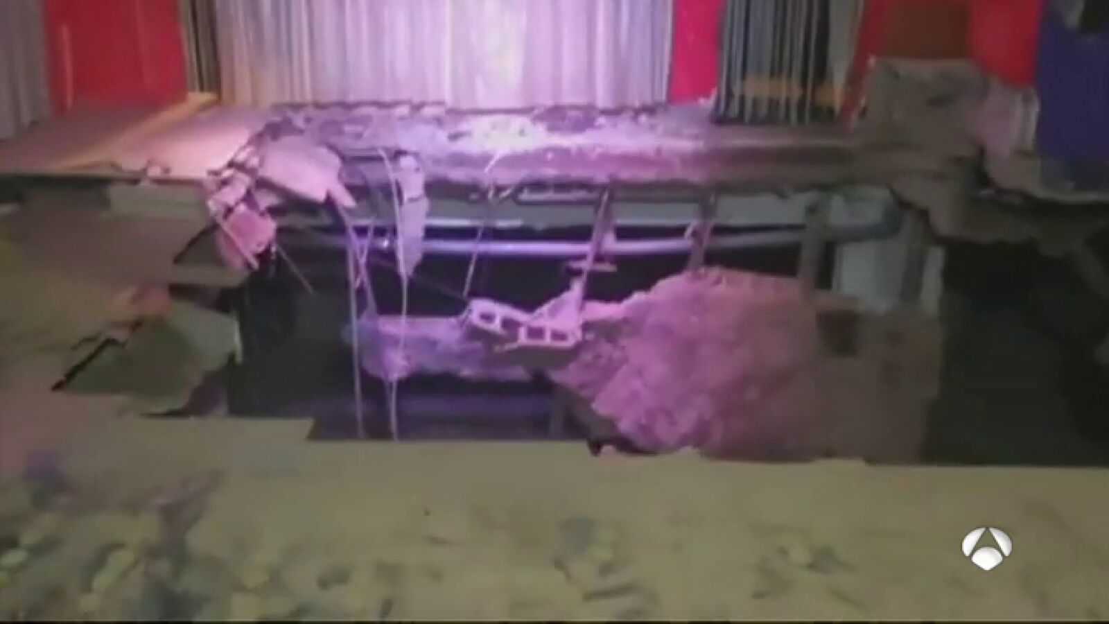 Al menos 40 heridos en Tenerife tras ceder el suelo de una discoteca de Adeje
