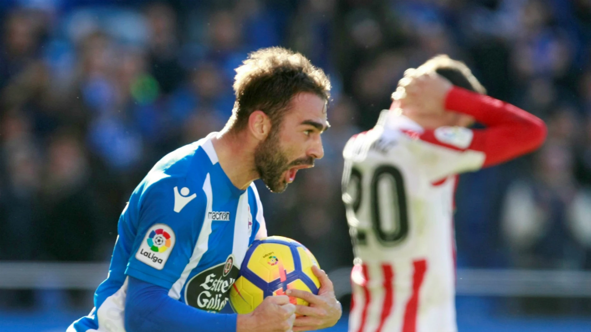 Adrián López celebra un gol Adrián López celebra un gol