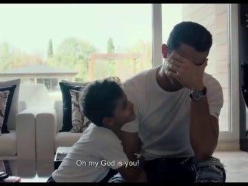 Sale a la luz una divertida escena eliminada del documental de Cristiano Ronaldo