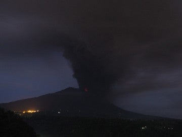 Volcán Agung 