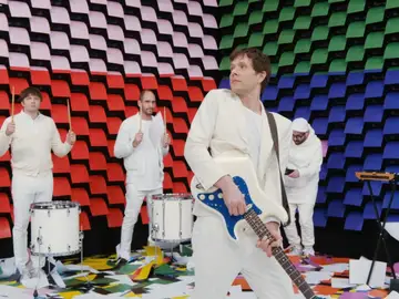 Captura del videoclip del grupo OK Go Captura del videoclip del grupo OK Go