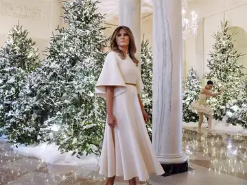 Melania Trump presenta la decoración navideña de la Casa Blanca Melania Trump presenta la decoración navideña de la Casa Blanca