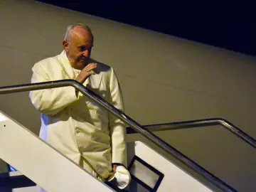 El papa Francisco emprendió hoy su viaje a Birmania y Bangladesh El papa Francisco emprendió hoy su viaje a Birmania y Bangladesh