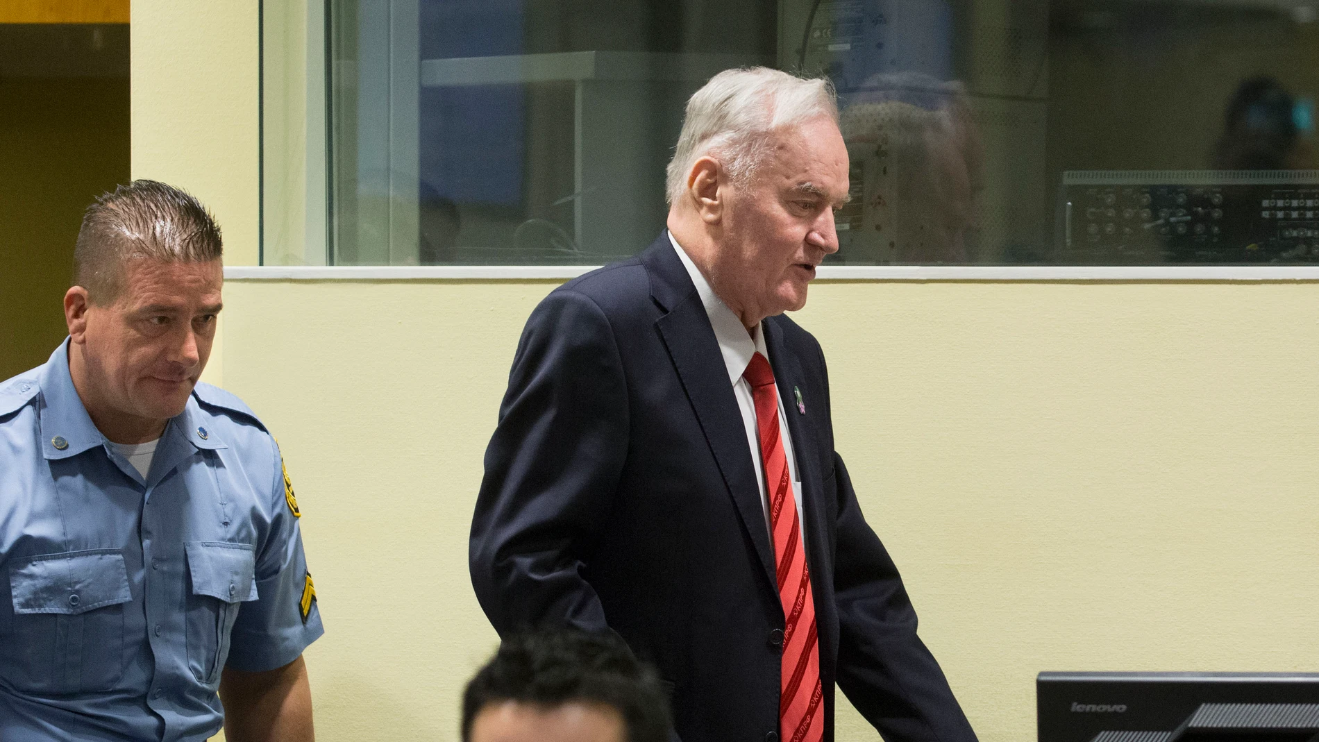 Ratko Mladic durante su juicio ante la Corte Internacional de La Haya Ratko Mladic durante su juicio ante la Corte Internacional de La Haya