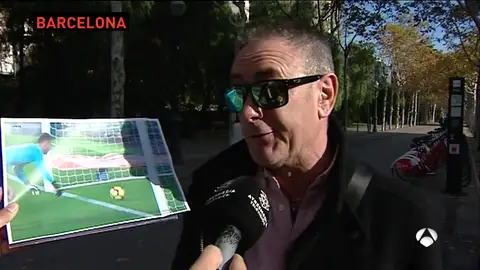 Los aficionados opinan sobre el gol fantasma de Messi: "Lo vio todo el mundo menos el árbitro" Los aficionados opinan sobre el gol fantasma de Messi: "Lo vio todo el mundo menos el árbitro"