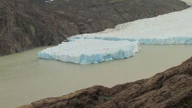 El Instituto Antártico advierte de que el desprendimiento de una parte del glaciar Grey supone una amenaza