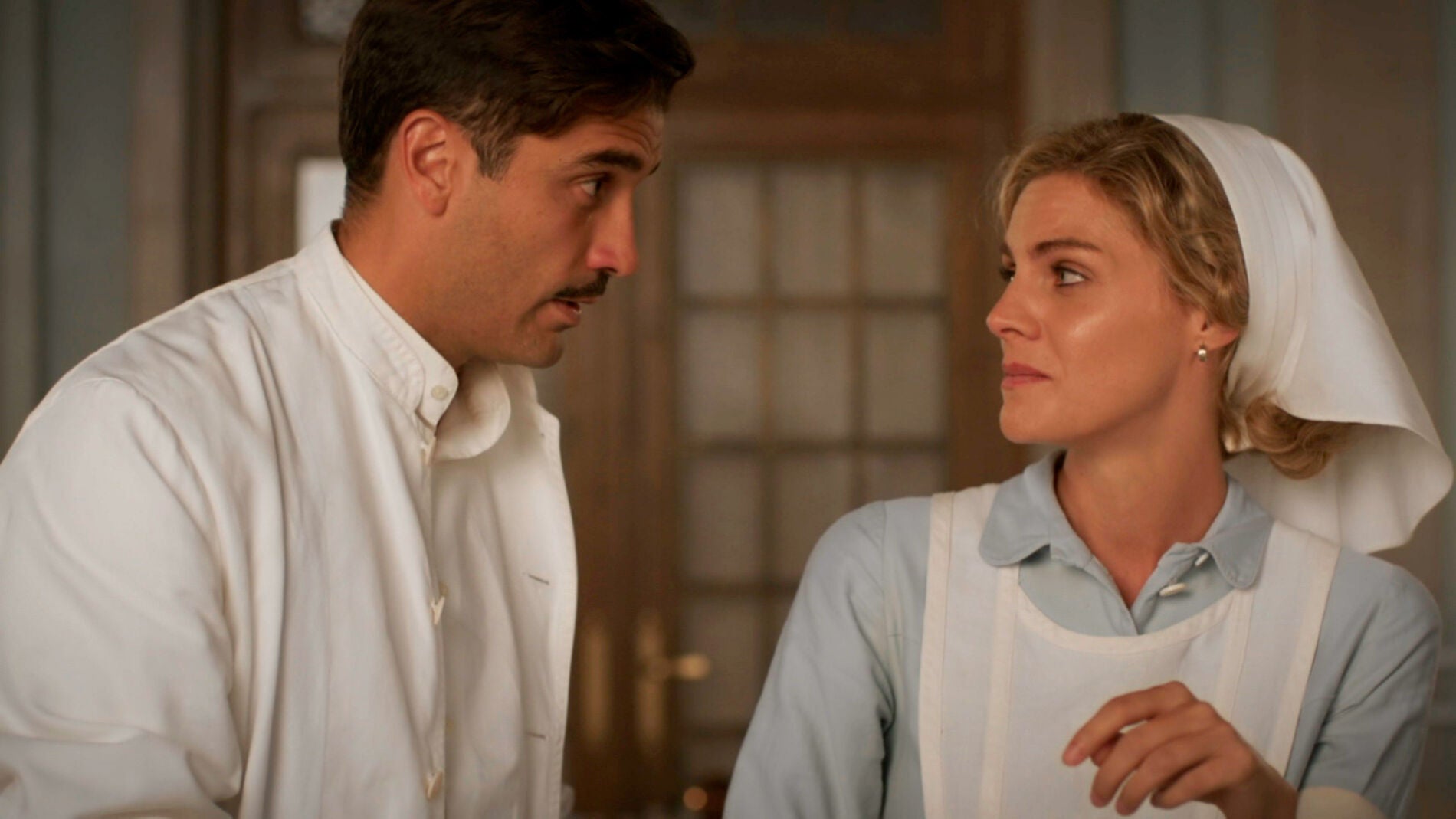 Fidel necesita ver a Julia a solas