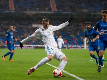Gareth Bale se prepara para centrar ante el Fuenlabrada Gareth Bale se prepara para centrar ante el Fuenlabrada