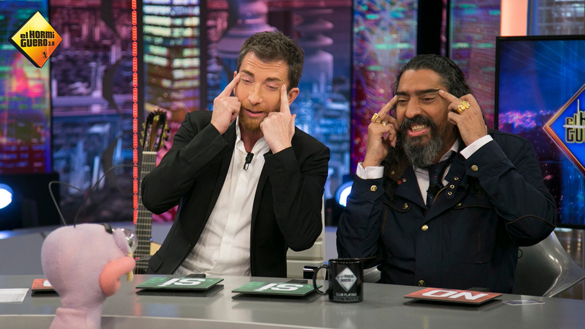 El cigala se divierte con Trancas y Barrancas