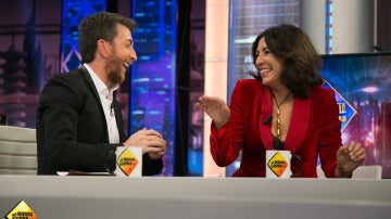 Pablo Motos intenta hipnotizar a Isabel Gemio y a todo el público de ‘El Hormiguero 3.0’
