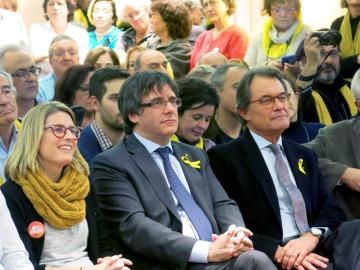 Carles Puigdemont y Artur Mas en un acto en Bruselas