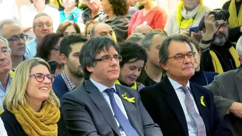 Carles Puigdemont y Artur Mas en un acto en Bruselas Carles Puigdemont y Artur Mas en un acto en Bruselas