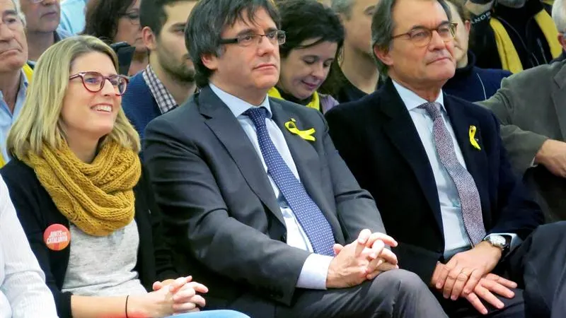 Carles Puigdemont y Artur Mas en un acto en Bruselas Carles Puigdemont y Artur Mas en un acto en Bruselas