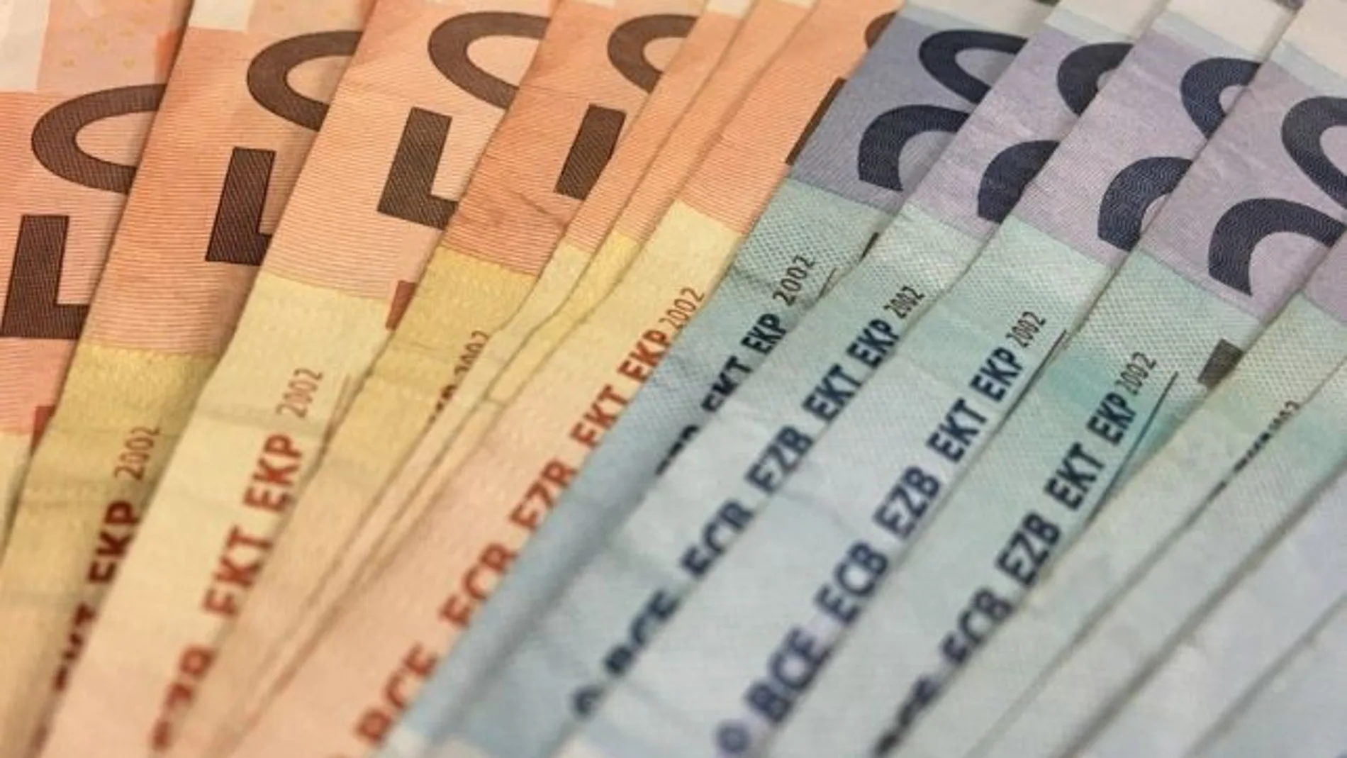dinero efectivo_643x397 dinero efectivo_643x397
