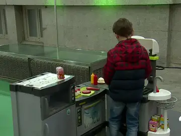Campaña contra los juguetes sexistas protagonizada por niños y niñas: "Los soldados también quieren cocinar y las princesas pueden llegar a la Luna" Campaña contra los juguetes sexistas protagonizada por niños y niñas: "Los soldados también quieren cocinar y las princesas pueden llegar a la Luna"