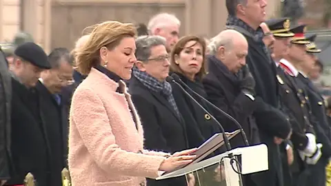 Cospedal recuerda en Barcelona el derecho todos españoles a ser "defendidos" Cospedal recuerda en Barcelona el derecho todos españoles a ser "defendidos"