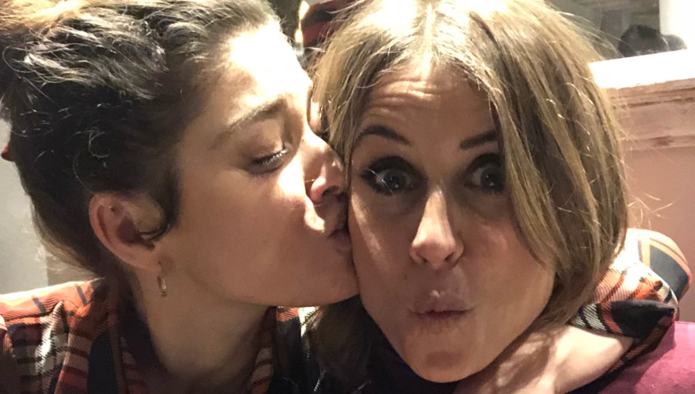 Adela y Candela se van de cena