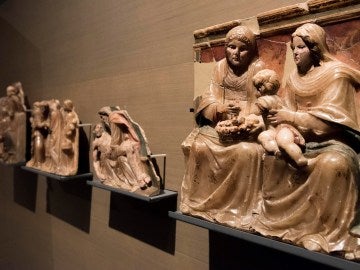 Piezas del Monasterio de Sijena en una sala del Museo de Lleida
