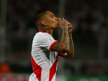 Paolo Guerrero, en un partido con Perú Paolo Guerrero, en un partido con Perú